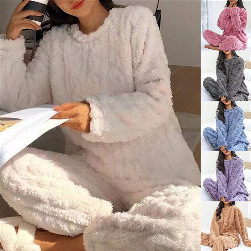 Patricia™ | Women's Fleece Pajama Set